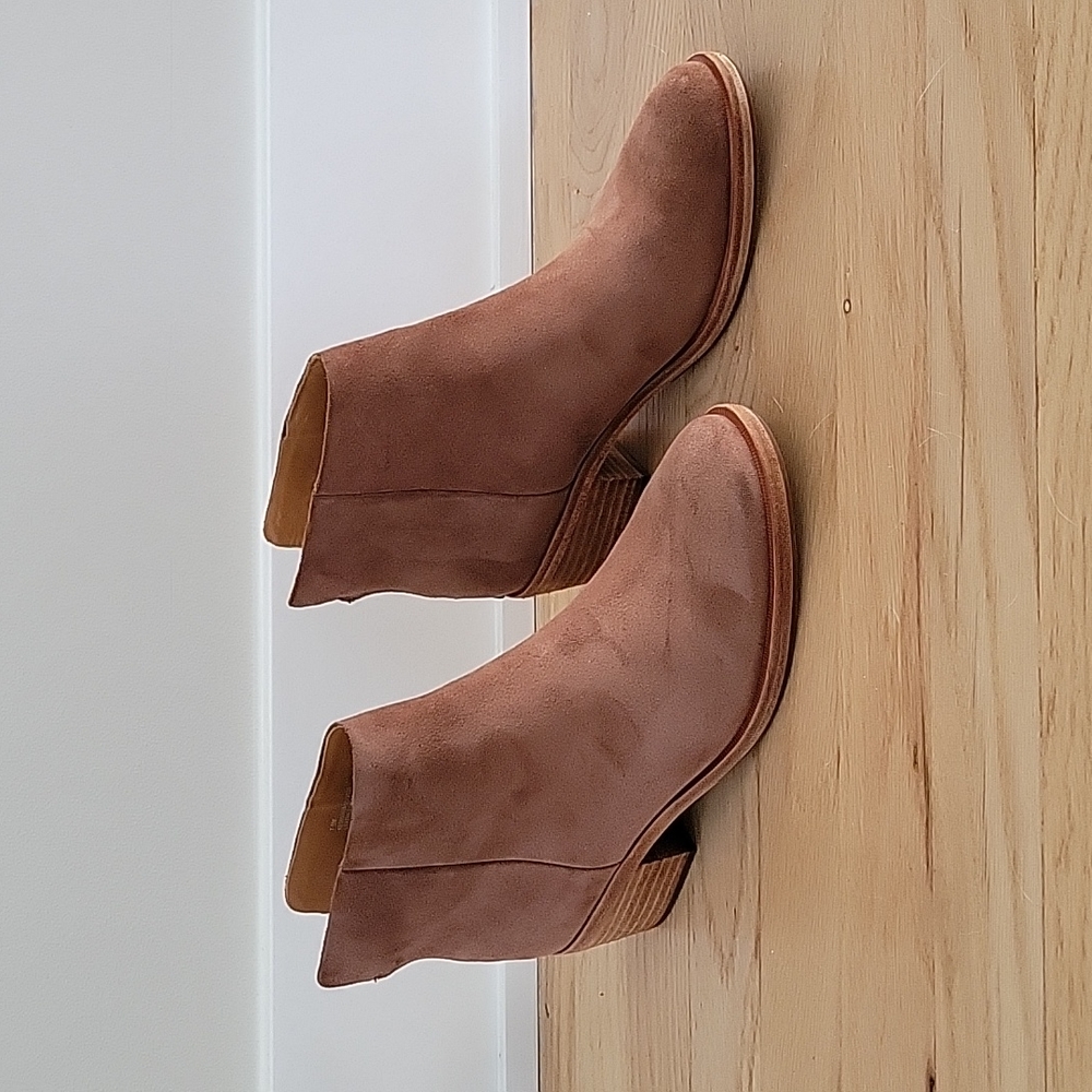 Kork-Ease Kecia Bootie, size 7.5